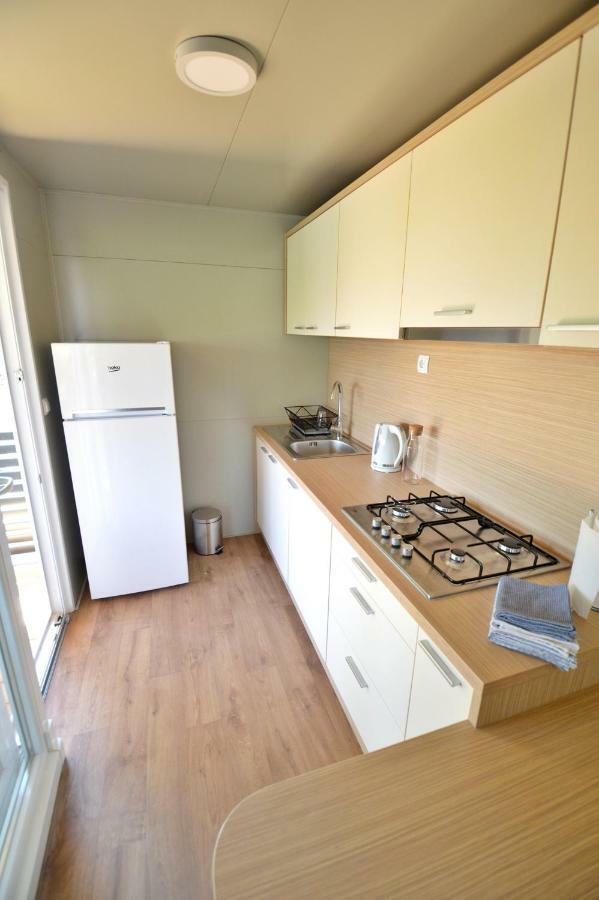 Mobile Home Cvita Betina  Buitenkant foto